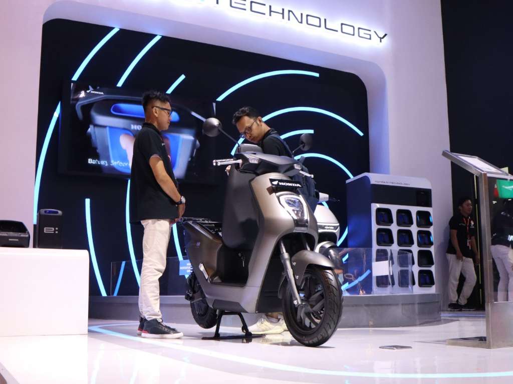 Honda EM1 e: Jadi Motor Listrik Terbaik di IIMS 2024