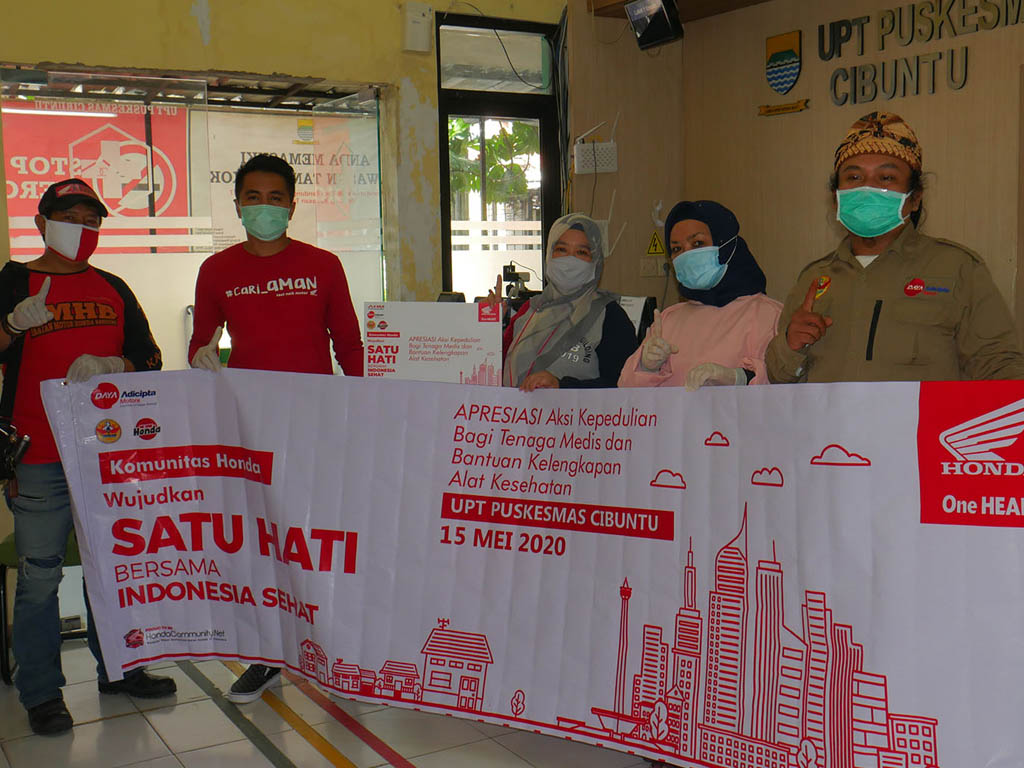 Komunitas Motor Honda di Jawa Barat Bagikan Alat Pelindung Diri dan Paket Sembako untuk Masyarakat