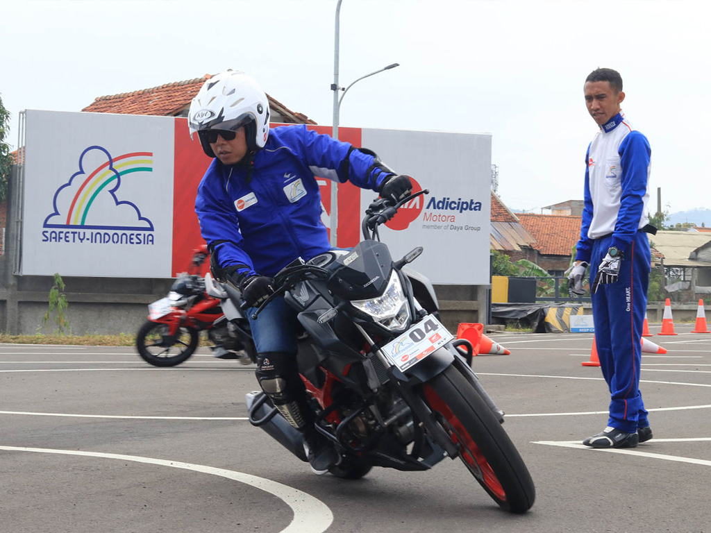 DAM Ajak MC Bandung Pelatihan Safety Riding